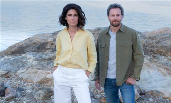 Le Onde del Passato, the new drama series to premiere on Canale 5