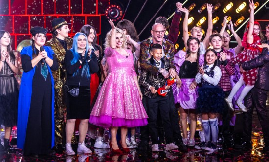 December 22, 2023: Final episode of The Voice Kids 2 (23.5%) on Rai 1 won pt slot; first part of Ciao Darwin closed (21.7%)