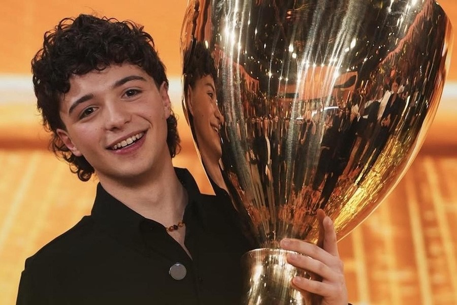 Italian Top 10 (May 11–17, 2026): Event-Driven Week Dominates Charts with Coppa Italia (#1), Eurovision (#2), and Amici Finale (#3). Detective Drama