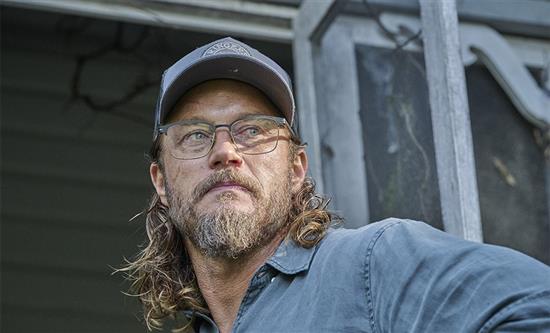 Travis Fimmel Returns For Third Season of Stan Original Black Snow