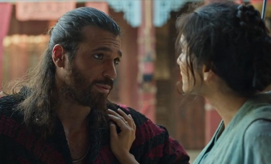 Mon, Dec 15, 2025: Sandokan (26.7%) beated Grande Fratello (15.4%); Best Of GialappaShow (3.1%)